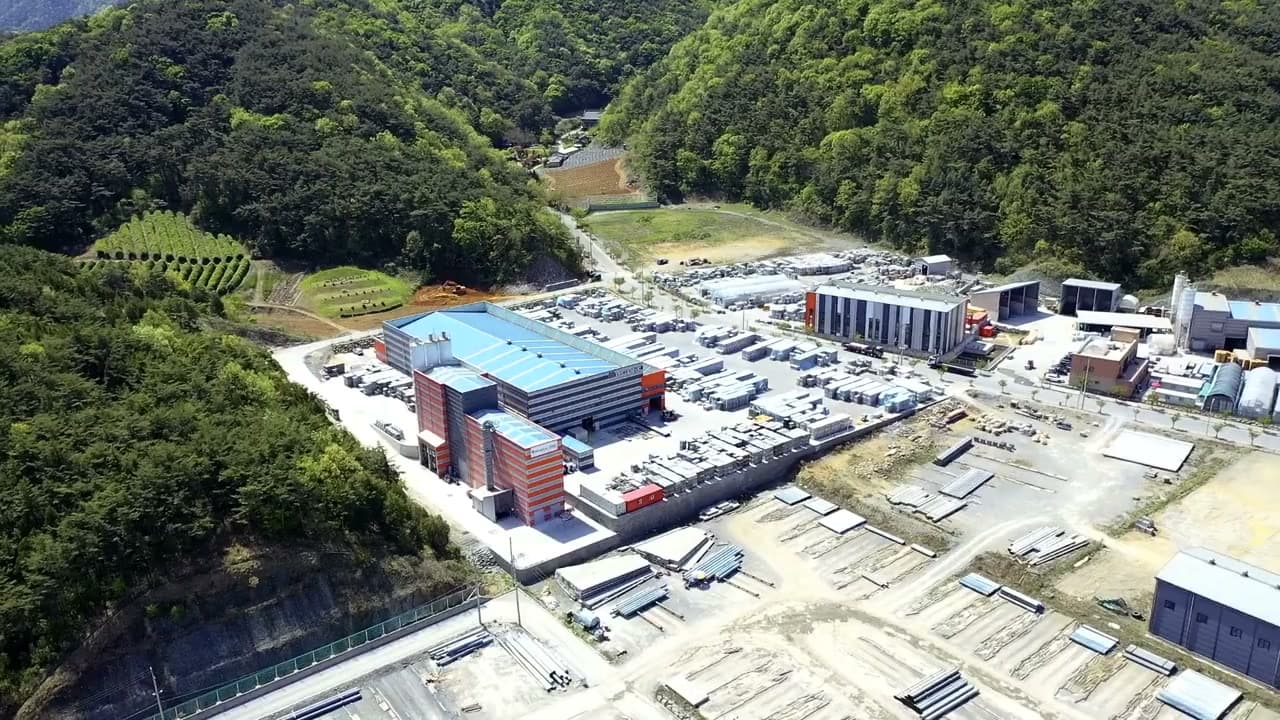 데코페이브 단양 공장과 야적장 항공 전경