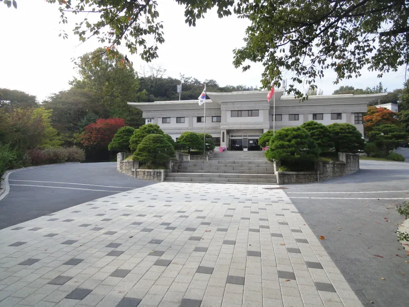 국립서울현충원 청사